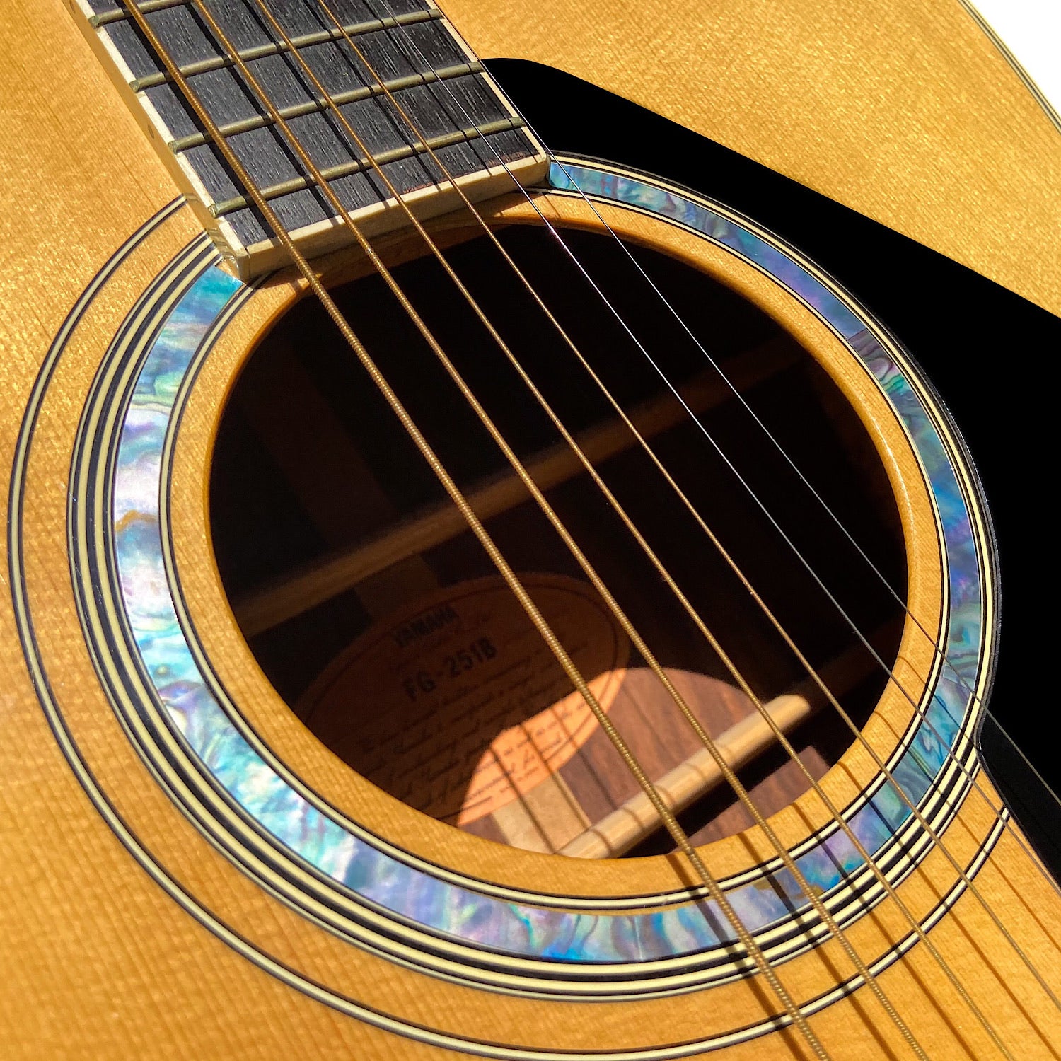 Bande De Reliure En Abalone Pour Guitare BESTonZON GF104 795 Mm - Incrustation Ukulélé Basse