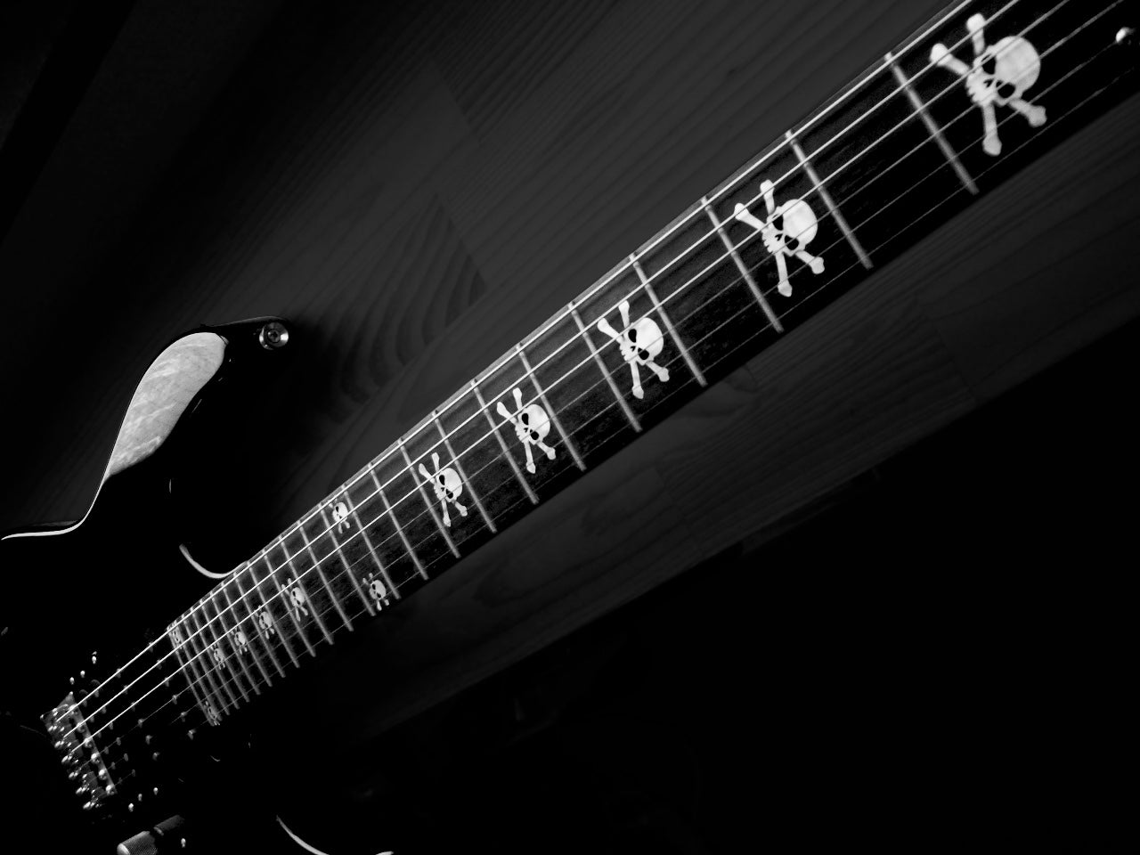 skull and crossbones inlay pattern fret markers decal for Guitar