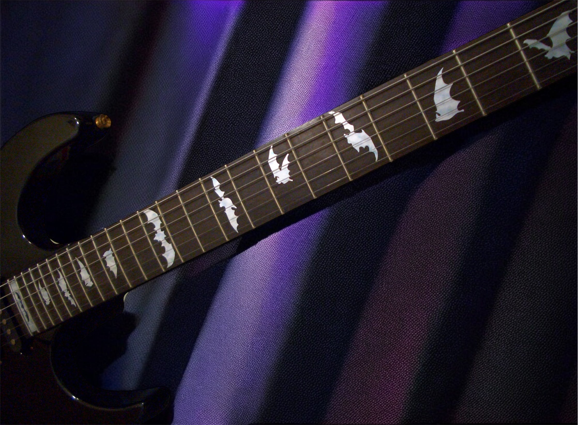 Bat Wings (Vampire Bats) - Fret Markers for Guitars & Bass