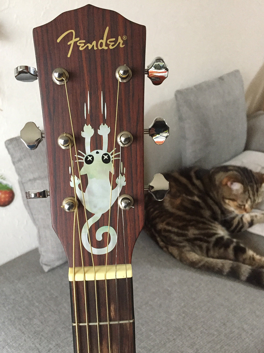 Ripping Slipping Cat - Inlay Sticker for Guitars, Bass & Ukuleles ...